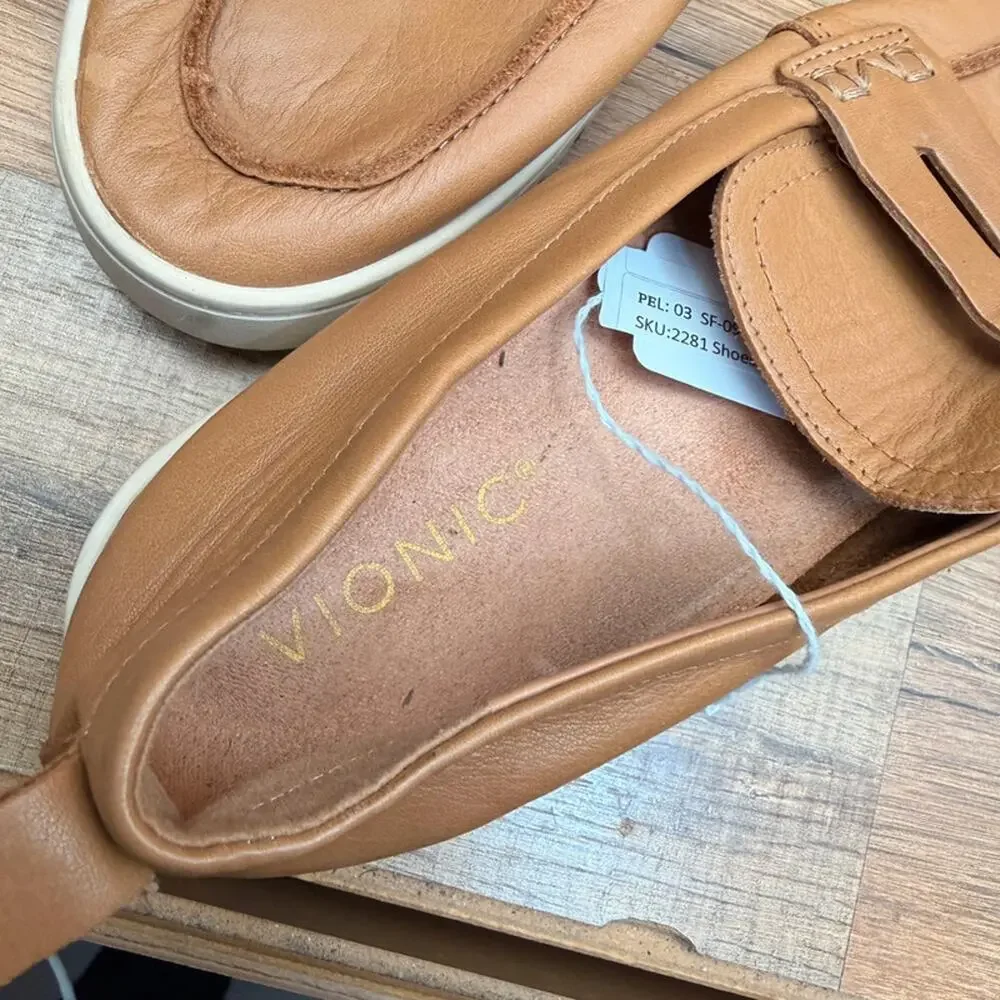 Vionic Women's size  9 Comfortable  Loafer Camel Leather shoes